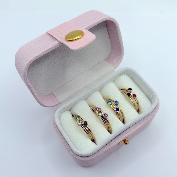 Bundle Collection 12 Rings & Mini Storage - Picture 1 of 7